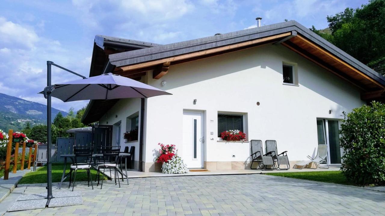A&G Apartment Aosta - Elegante Casa 100 Mq Su Due Piani Con Wi-Fi-Giardino-Parcheggio מראה חיצוני תמונה