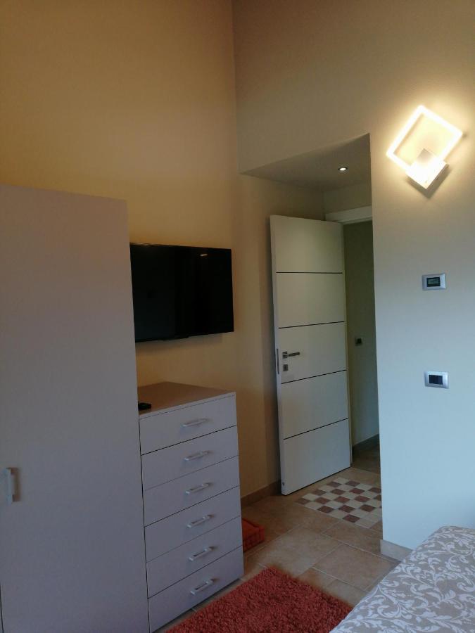 A&G Apartment Aosta - Elegante Casa 100 Mq Su Due Piani Con Wi-Fi-Giardino-Parcheggio מראה חיצוני תמונה