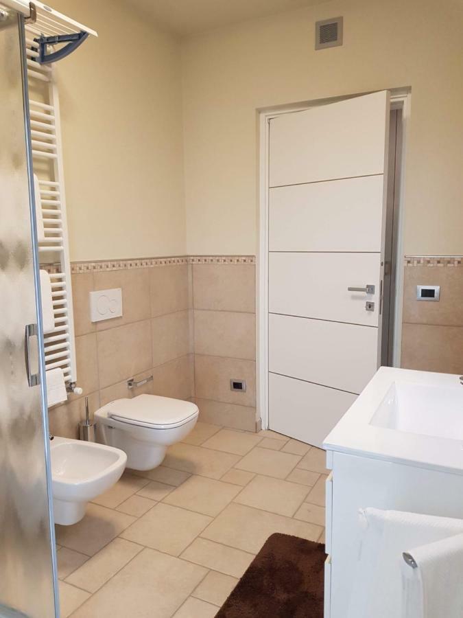 A&G Apartment Aosta - Elegante Casa 100 Mq Su Due Piani Con Wi-Fi-Giardino-Parcheggio מראה חיצוני תמונה